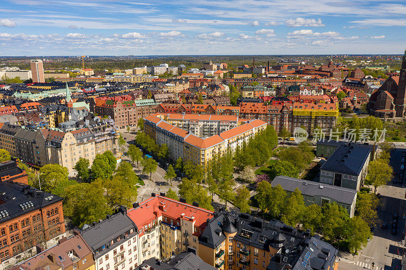 从上面看，斯德哥尔摩Karlavagen的Birger Jarlsgatan